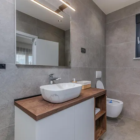 וילה Laluna With Heated Pool *