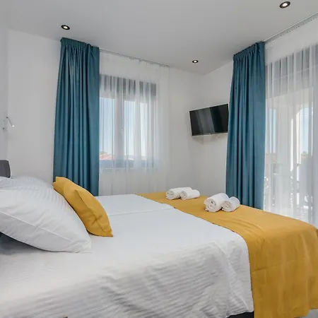 Laluna With Heated Pool * Kornić