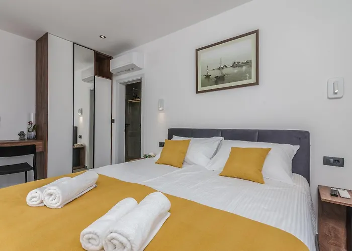 Laluna With Heated Pool Villa
