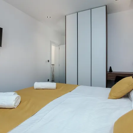 Laluna With Heated Pool 别墅 Kornić